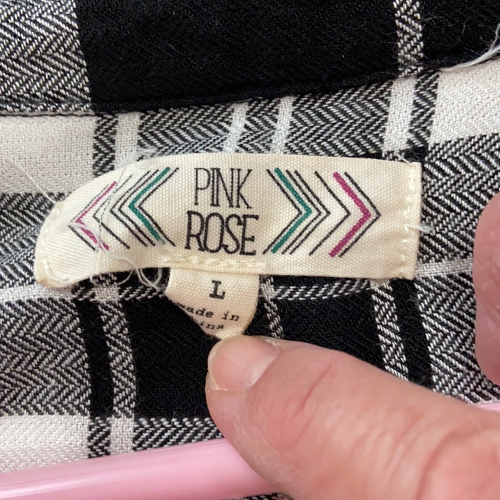 Cute black and white flannel shirt - Picture 4 of 4